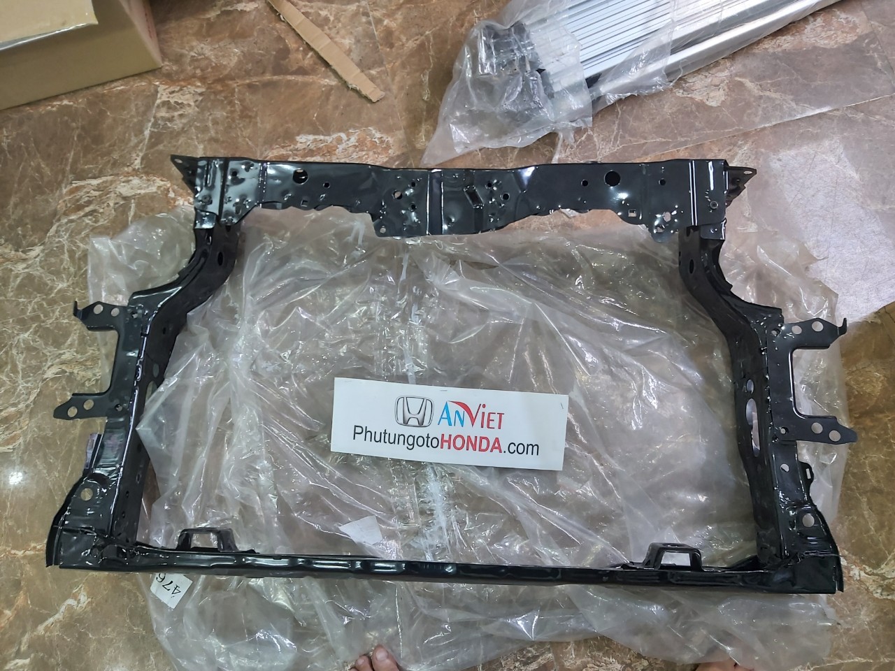 Xương đỡ dàn nóng két xe Honda CITY